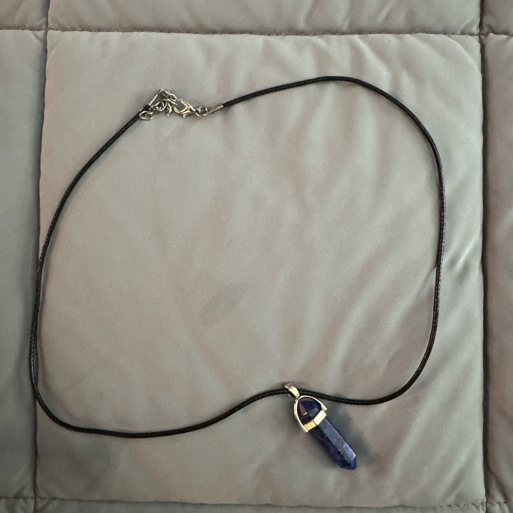Elegant Blue Crystal Pendant Necklace